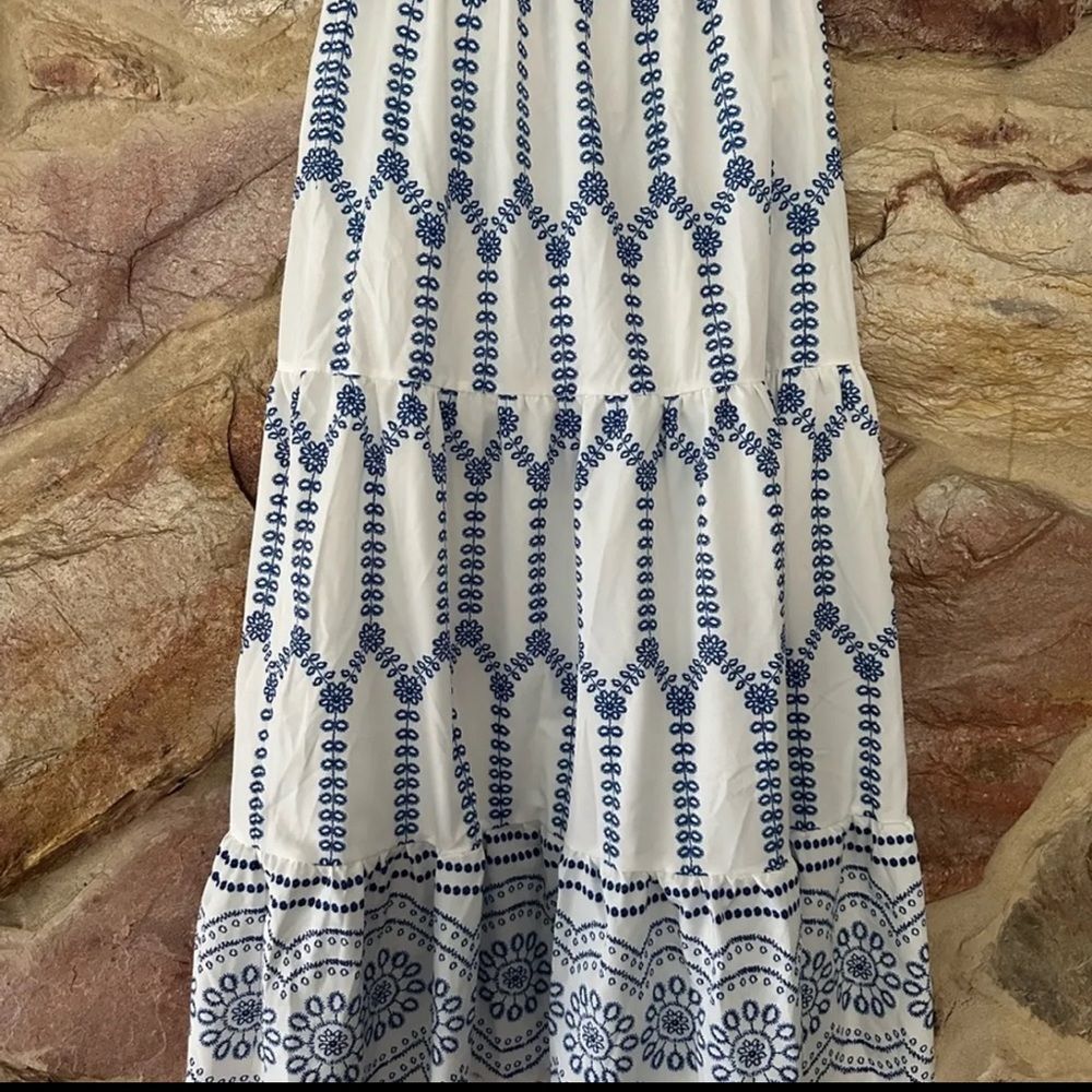 White and Blue Eyelet Two-Piece Skirt Set - Women - Picture 4 of 6